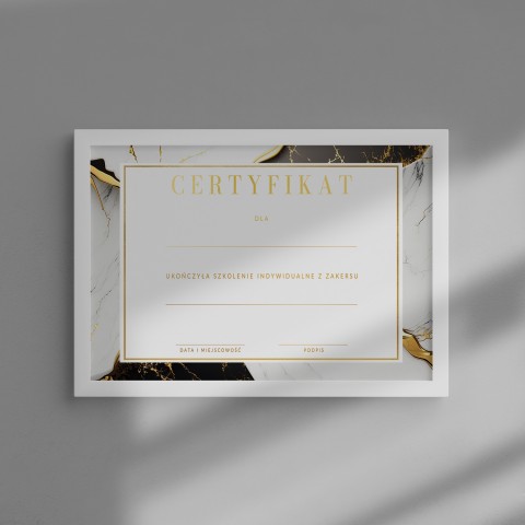 Elagancki certyfikat na białym papierze z pozłacanym nadrukiem - CF5